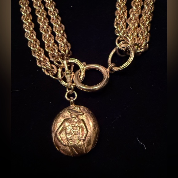 Chanel Vintage 24K Plated Turnlock Necklace.  Late 1970s early 1980s vintage - Picture 6 of 13